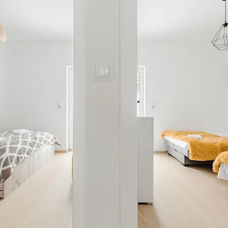 Sun&sport Maja Z Ogrodkiem アパート シュチルク